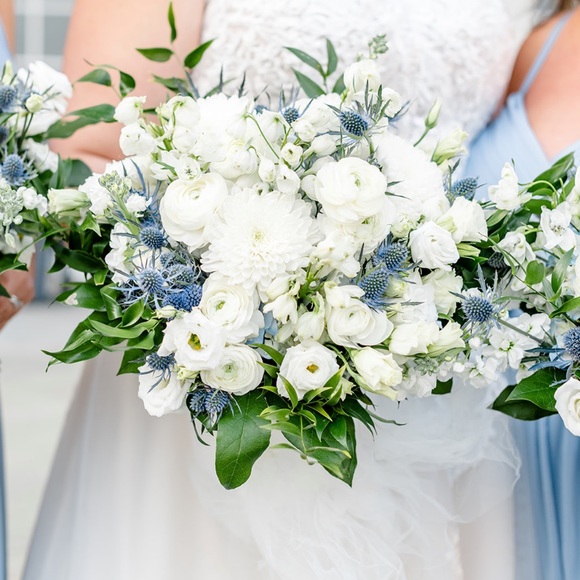 Maggie Sottero Lace Wedding Gown - Picture 7 of 11